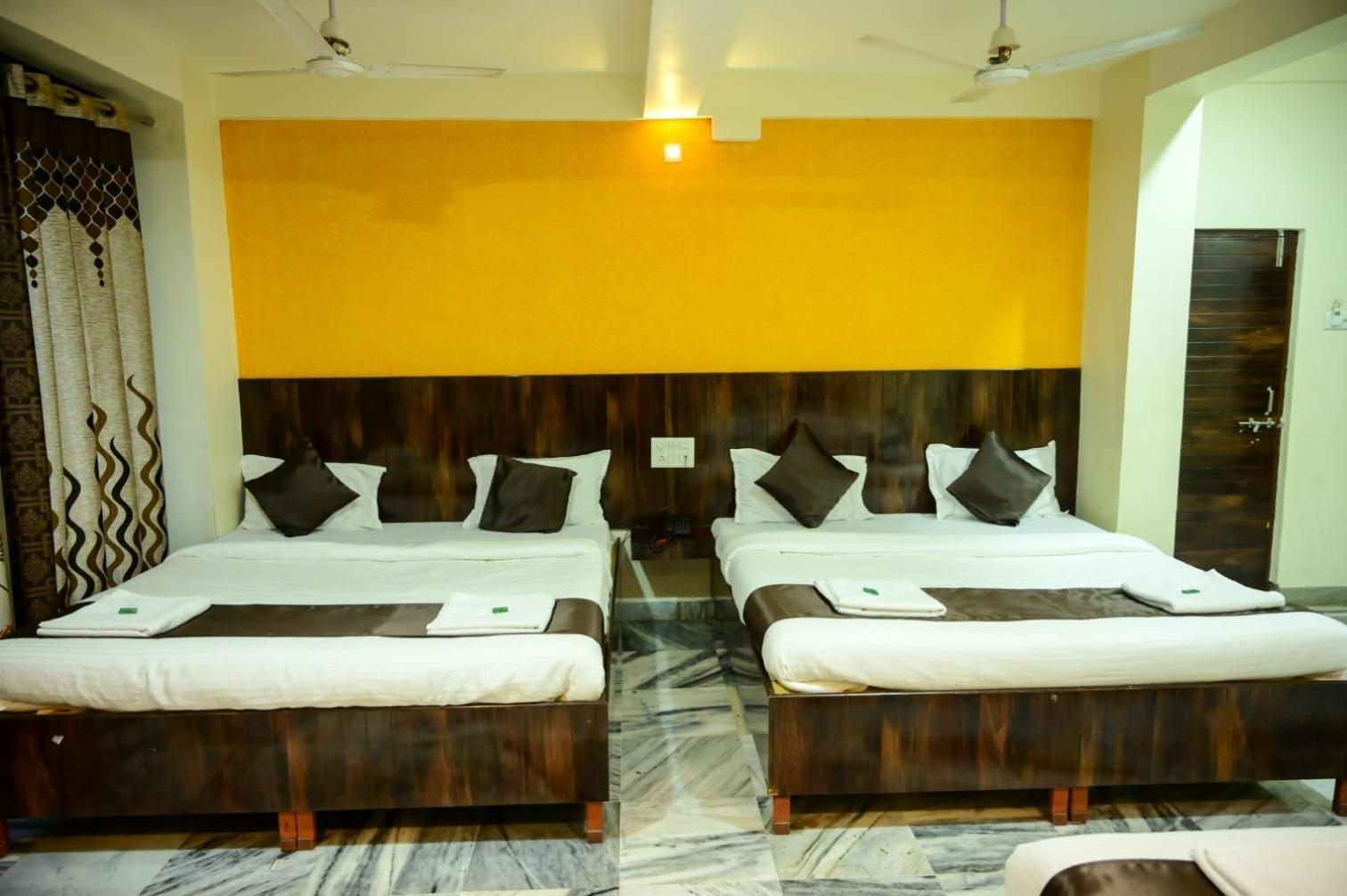 Hotel Sachidanand-Walkable Distance From Temple Shirdi Extérieur photo