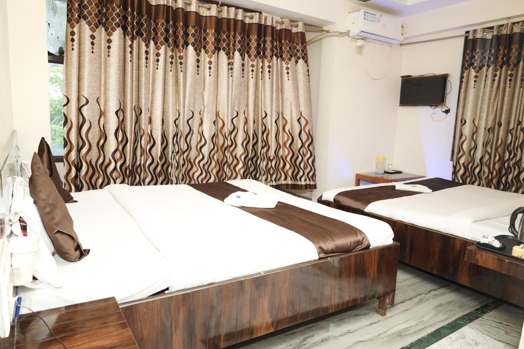 Hotel Sachidanand-Walkable Distance From Temple Shirdi Extérieur photo